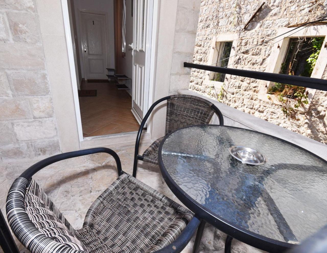 Vila Kula 1830 Apartments Herceg Novi Exterior foto