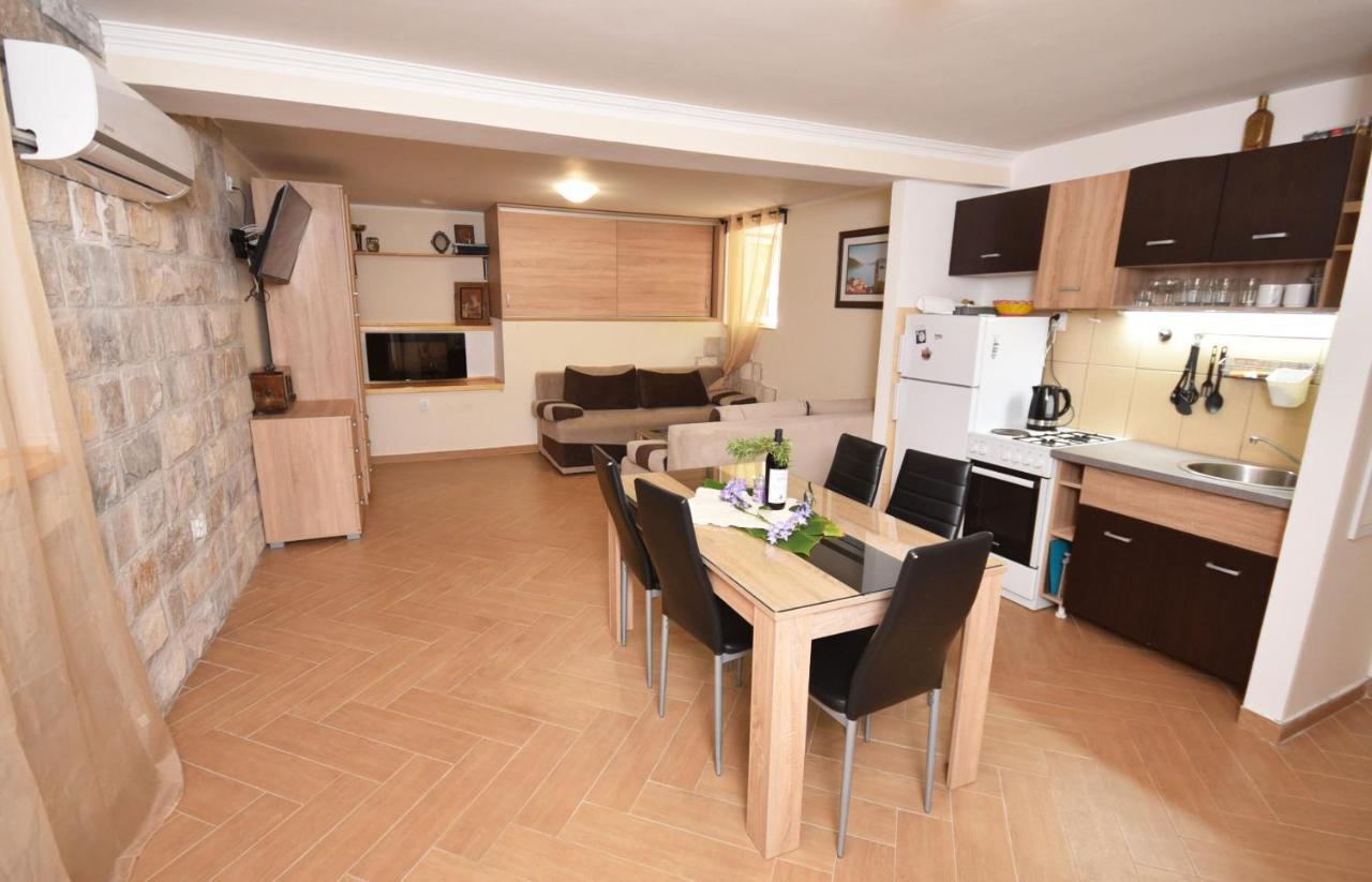 Vila Kula 1830 Apartments Herceg Novi Exterior foto